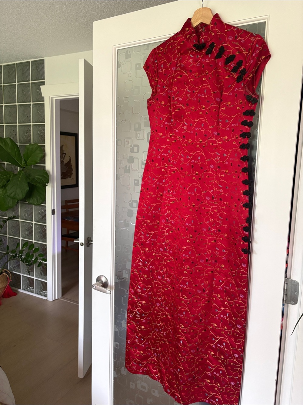 Red Floral Satin Cheongsam Dress - Classic Mandarin Collar
